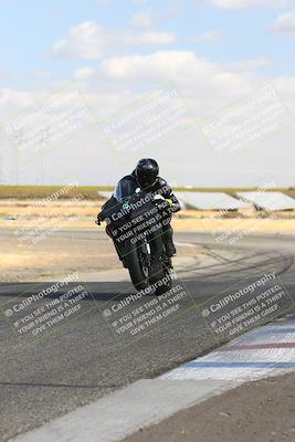 media/Nov-03-2024-TrackDaz (Sun) [[44580f4982]]/B Group/1220pm (Wheelie Bump)/